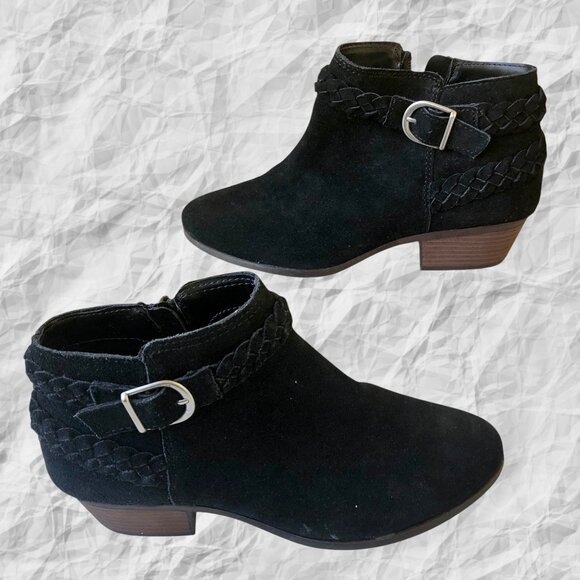 G.H. Bass & Co. Nina Braid Black Suede Ankle Boot Side Zip Bootie  7.5 W - Picture 10 of 14